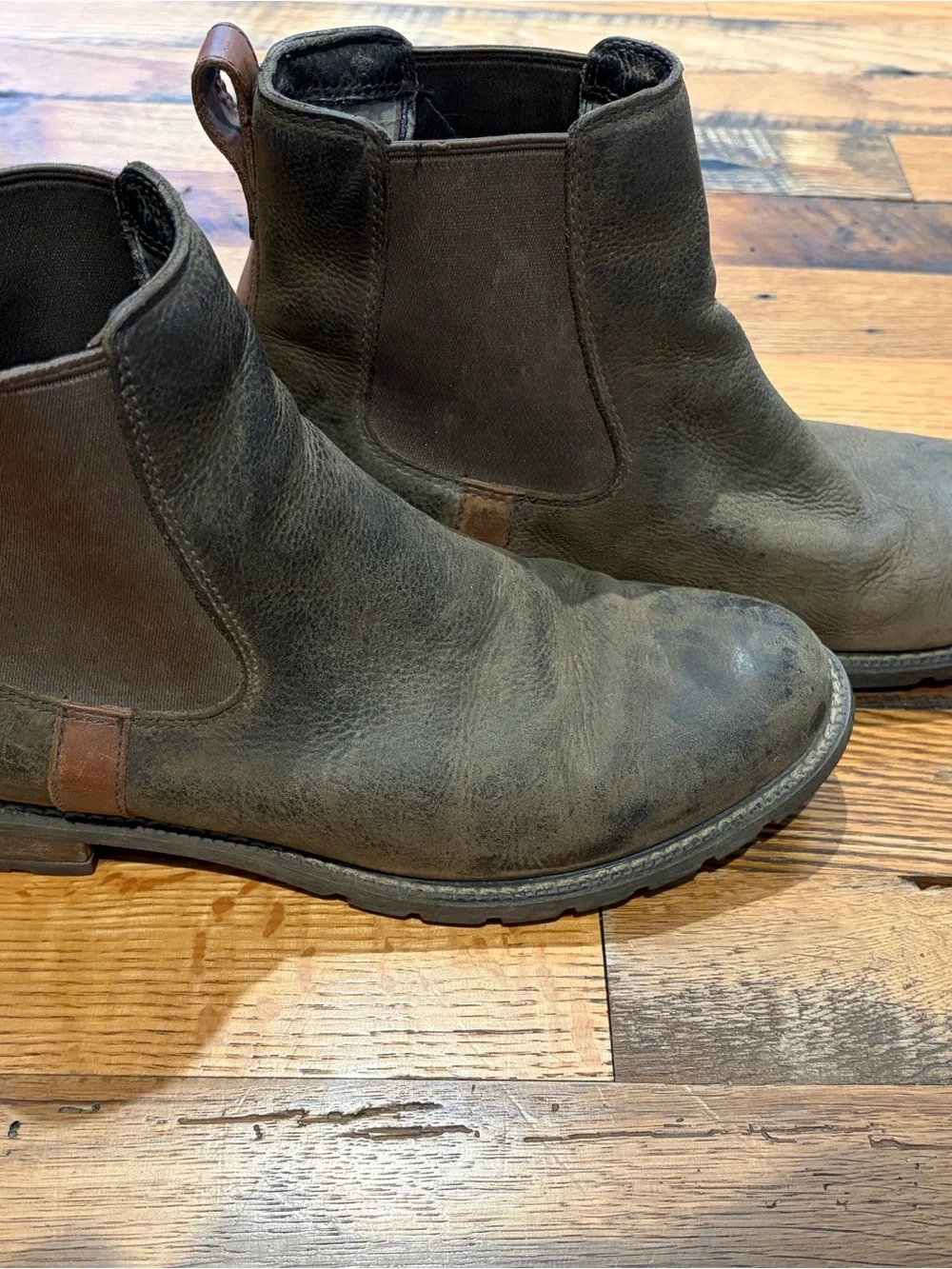 Ariat Brown Leather Chelsea Ankle Boots